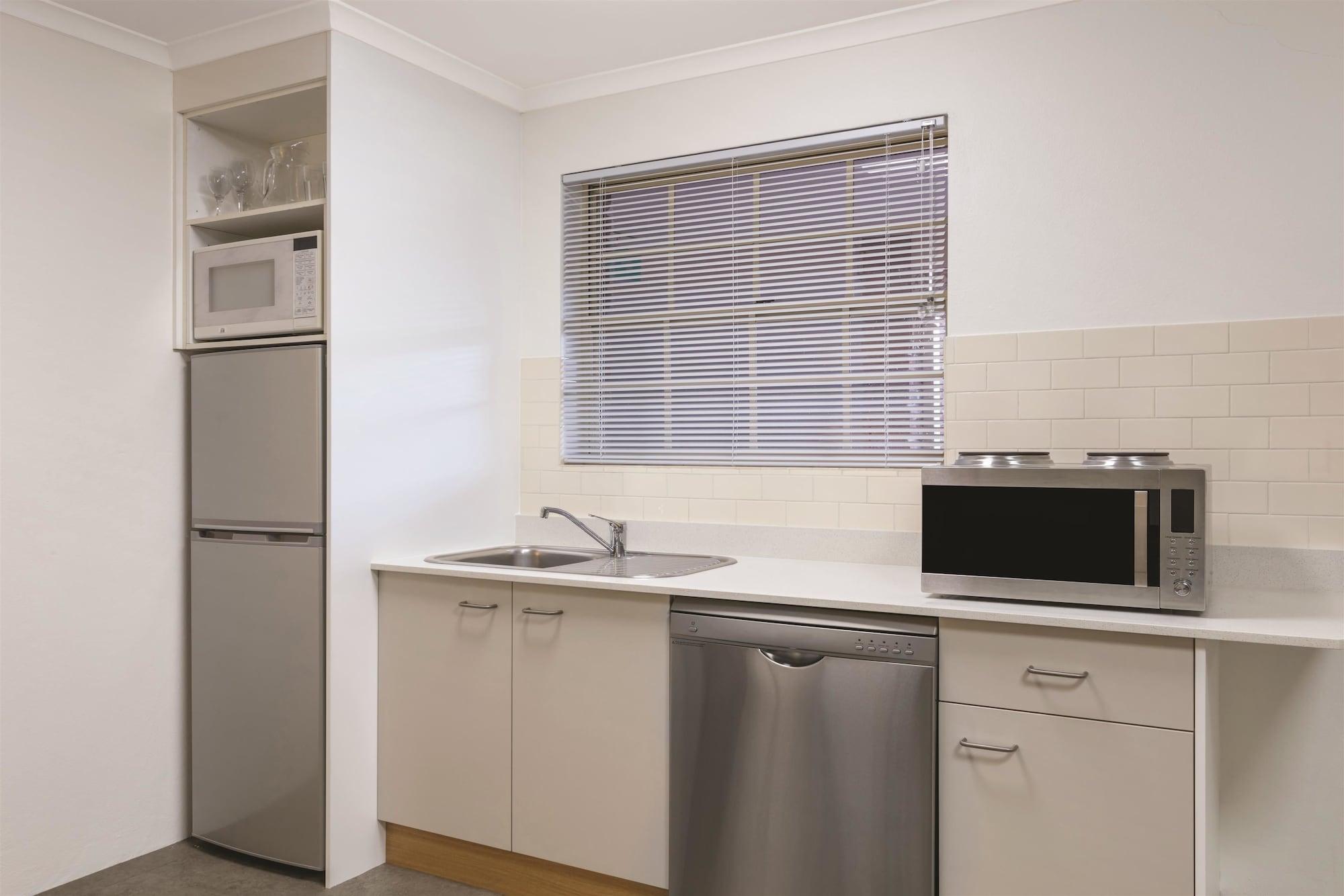 Adina Serviced Apartments Canberra Kingston Экстерьер фото